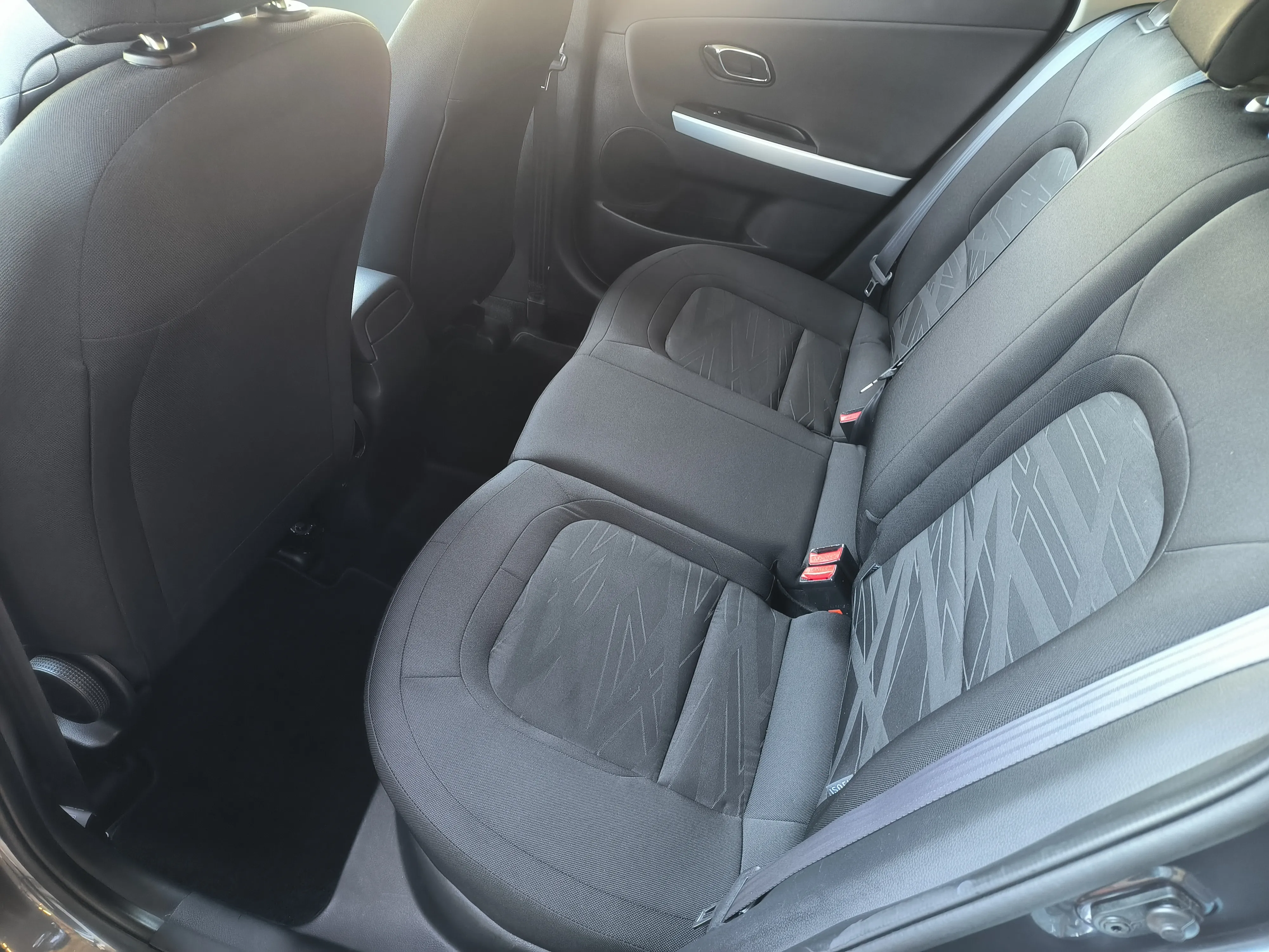 kia ceed 1,6 crdi 136 ks, edition, servisna, jamstvo, reg. 1 godinu - slika 14