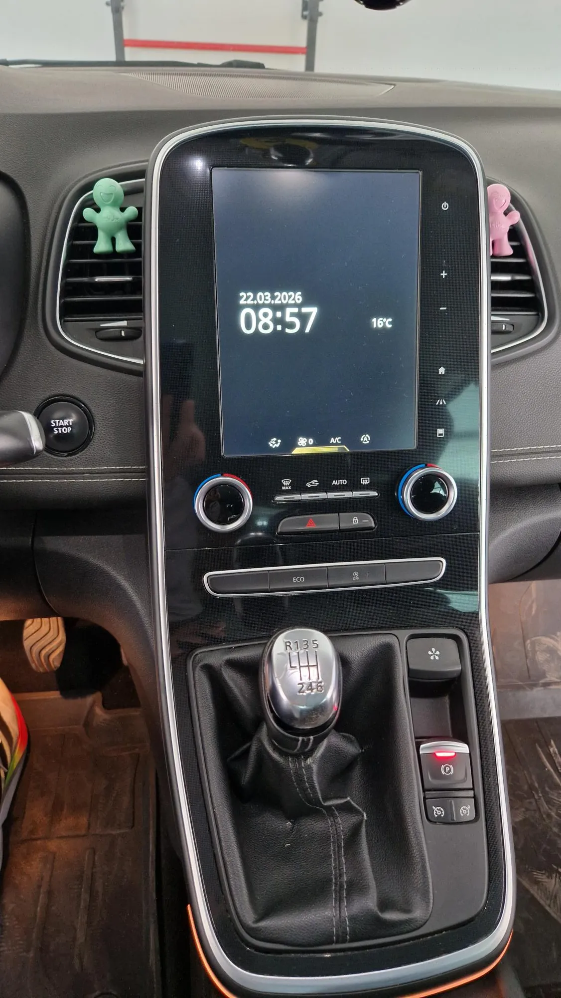 renault scenic 1.7 bose 2019. (prvi vlasnik, reg. 03/2027, nove gume) - slika 5