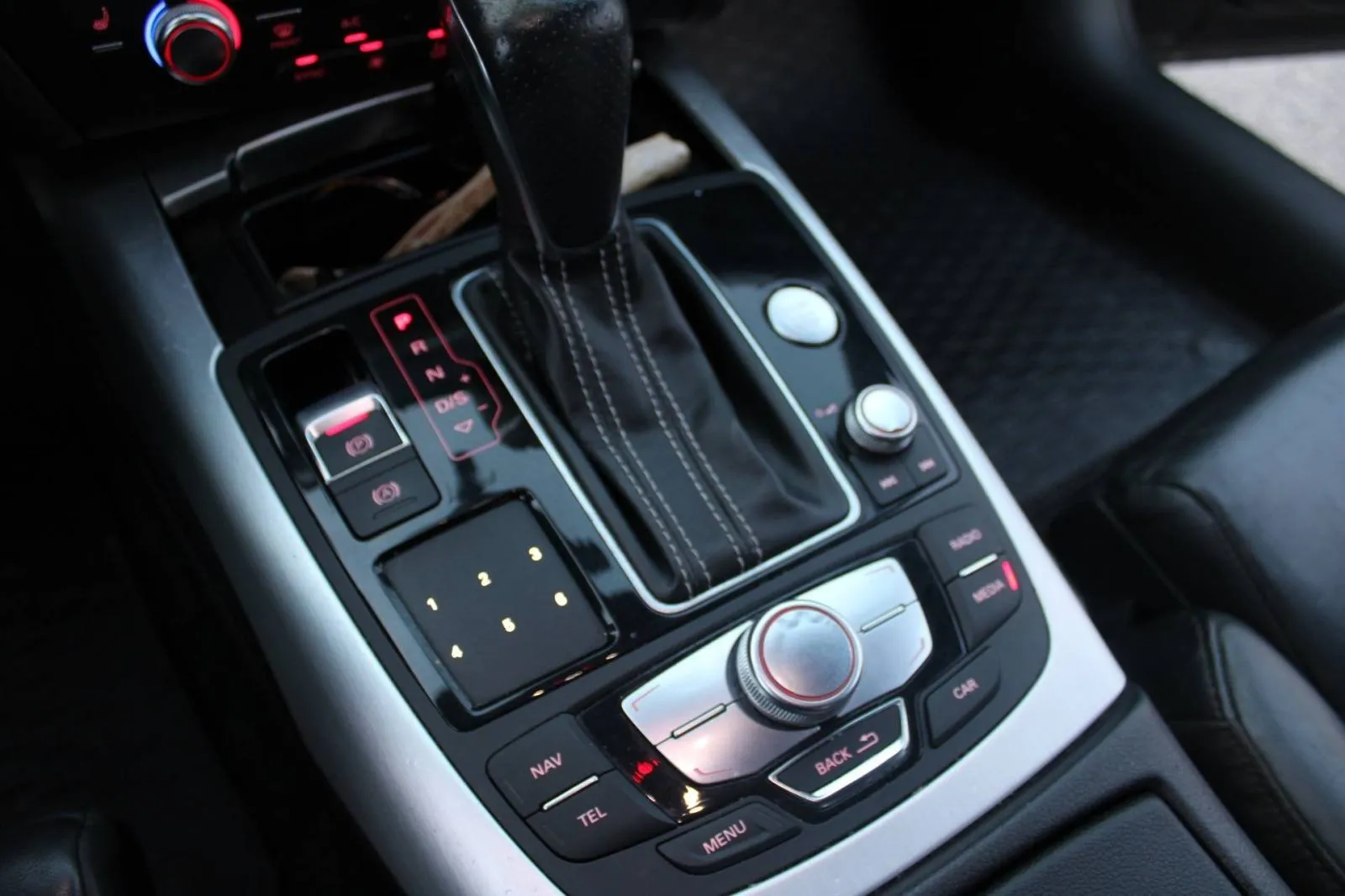 audi a6 3.0 tdi quattro automatik *navigacija, kamera* - slika 16