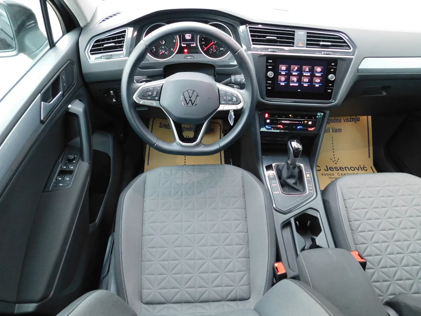 11635 volkswagen tiguan 2.0 tdi dsg life - slika 10