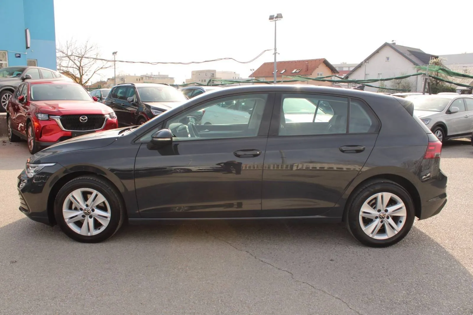 vw golf viii 1.0 etsi dsg - slika 17