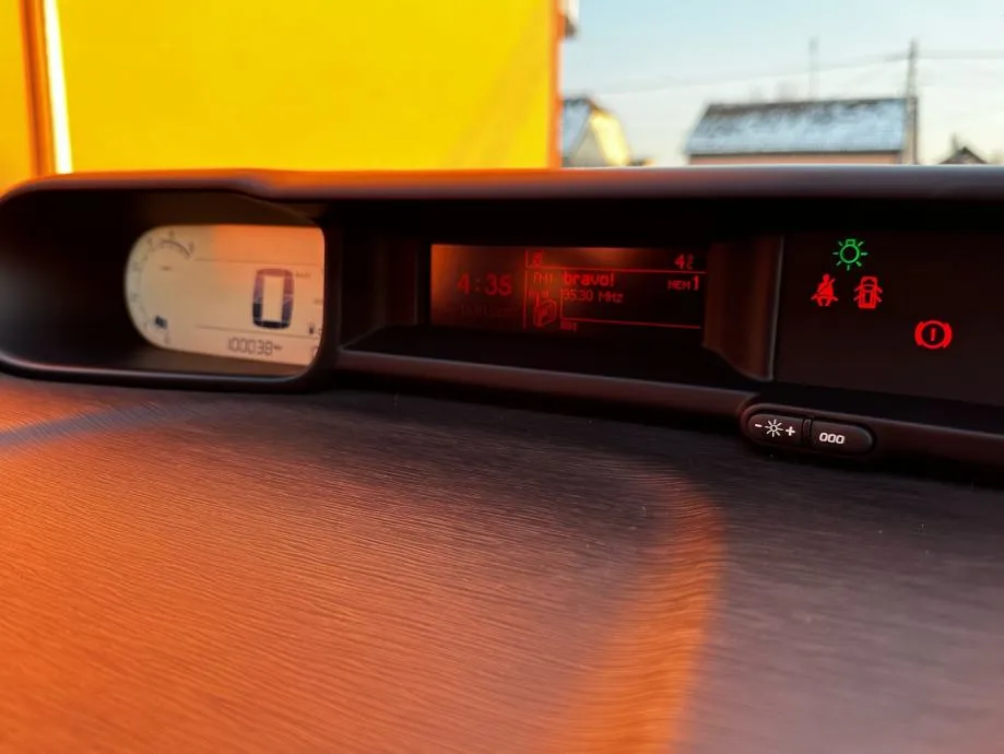 citroën c3 picasso 1,6 hdi • 2014.g. • tempomat • 100 038 km• - slika 16