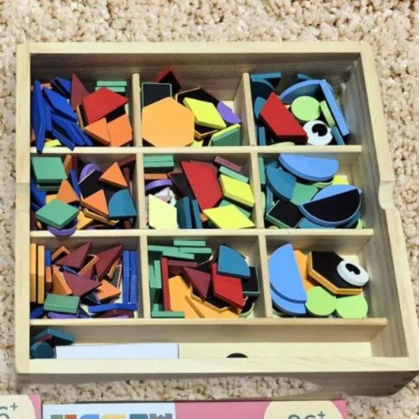 2u1 ploča s puzzle magnetima u drvenoj kutija - kreativni set - slika 2