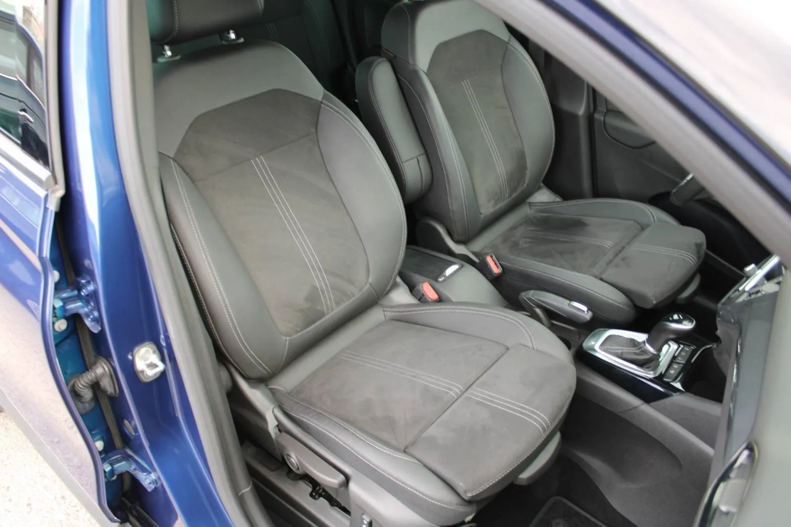 opel crossland 1.2 turbo automatik *led, navigacija* - slika 12