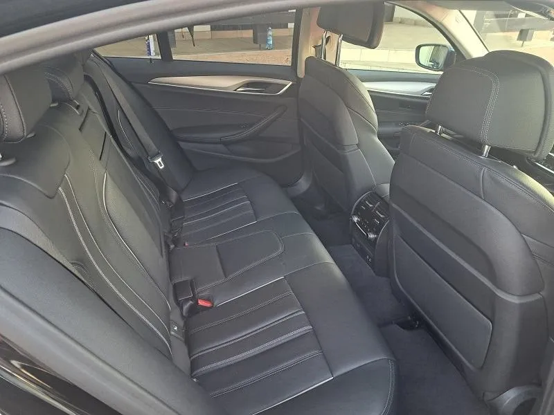 bmw serija 5 520d*steptronic* - slika 13