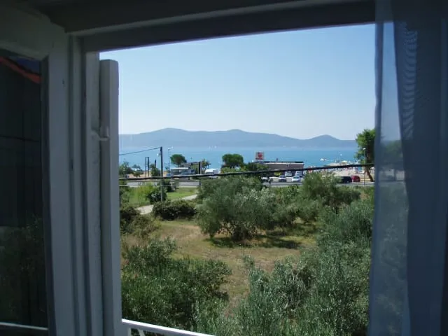 sukošan, akcija 1. za 2 osobe od 25 eura, od plaže 100 metara - slika 11