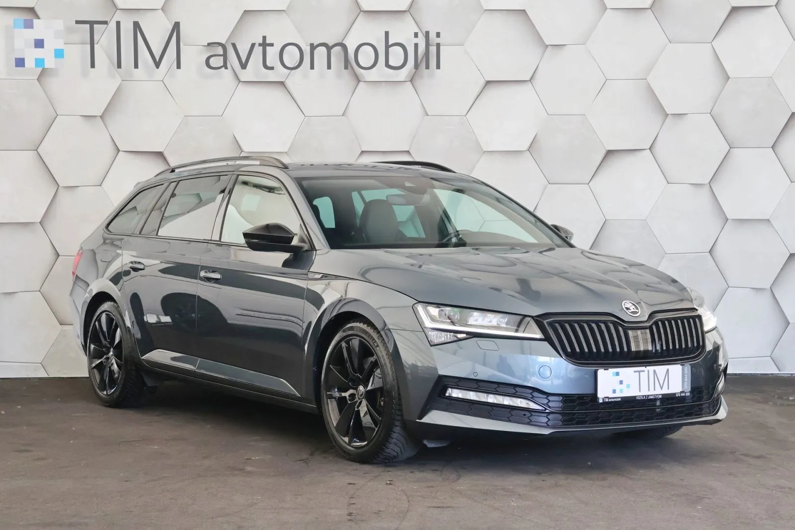škoda superb combi n1 2.0tdi combi dsg matrix virtual radartemp - slika 2