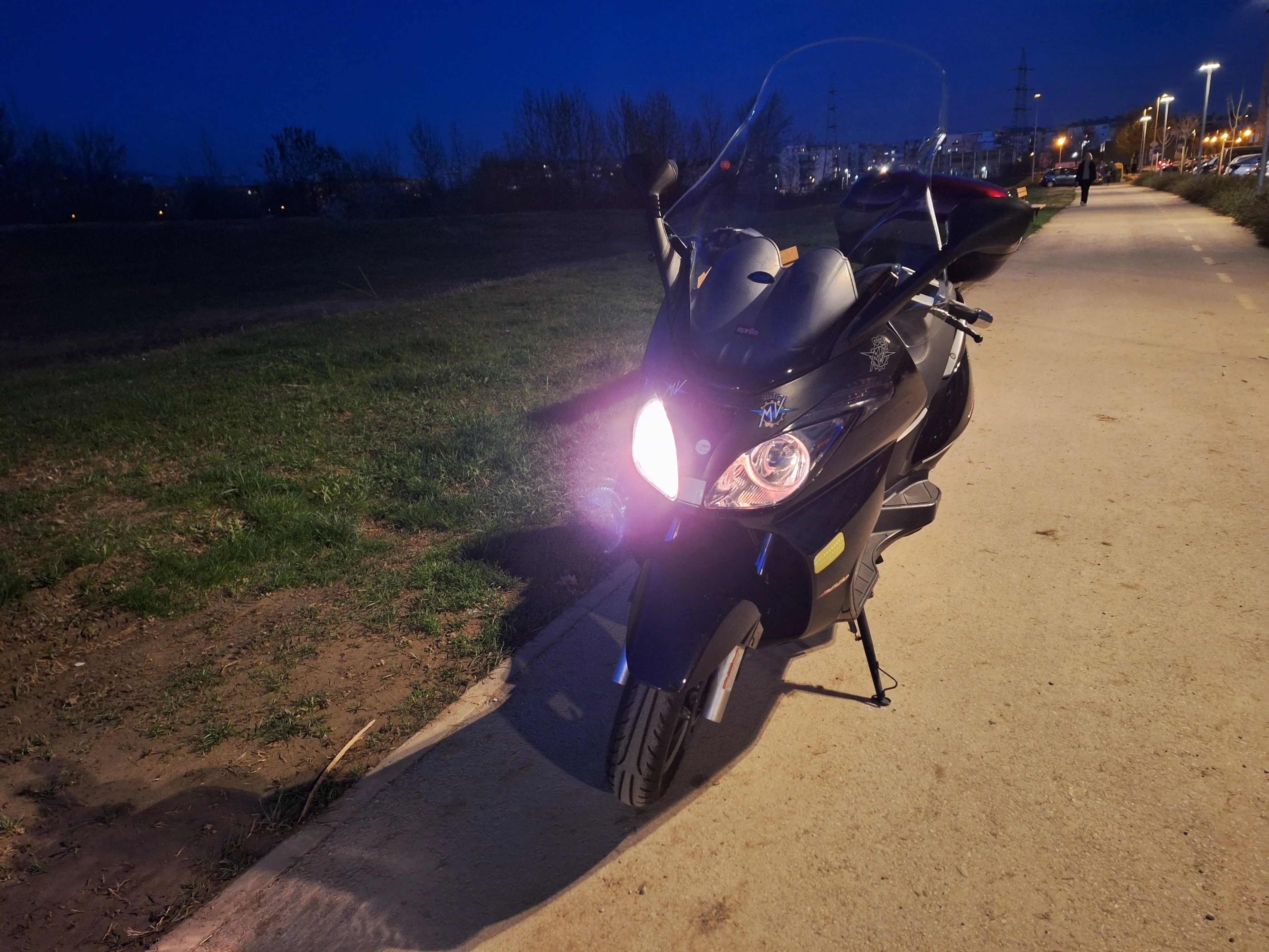 aprilia atlantic 300 sport 2014. g. - slika 4
