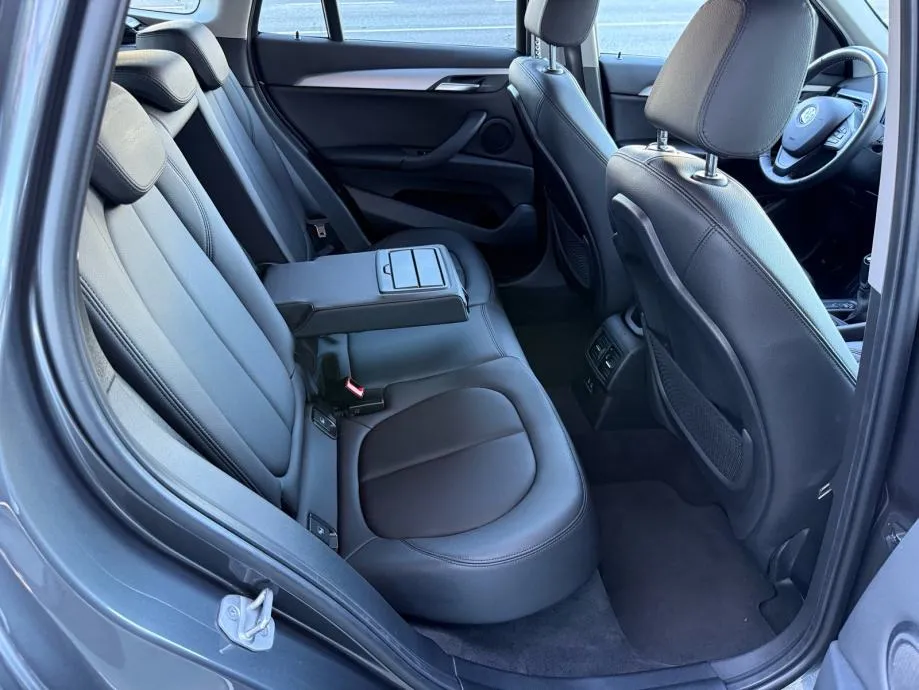 bmw x1 sdrive18d velika navigacija°kamera°led°koža°leasing bez učešća° - slika 21