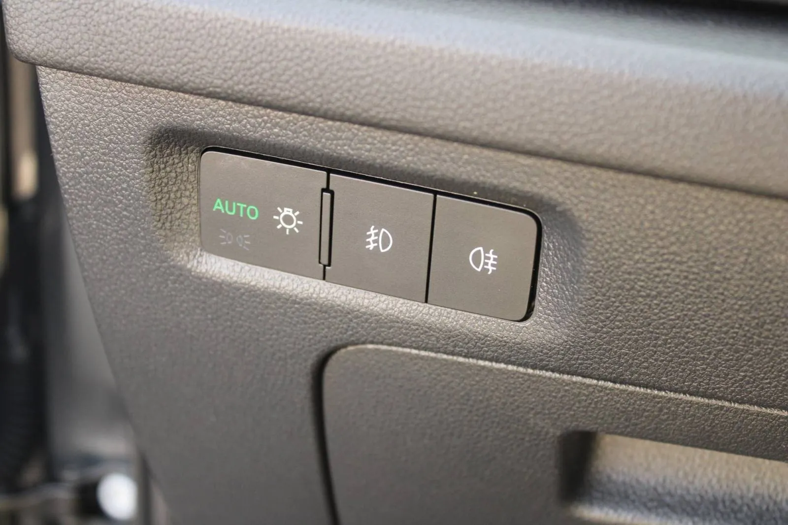 škoda octavia combi 2.0 tdi 150ks dsg *led, navigacija* - slika 8
