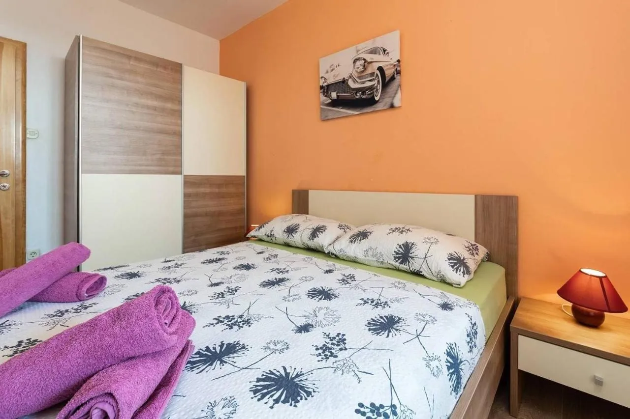 poreč okolica-apartmanska kuća na prodaji (prodaja) - slika 18