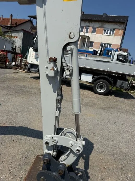 takeuchi tb016 - slika 11