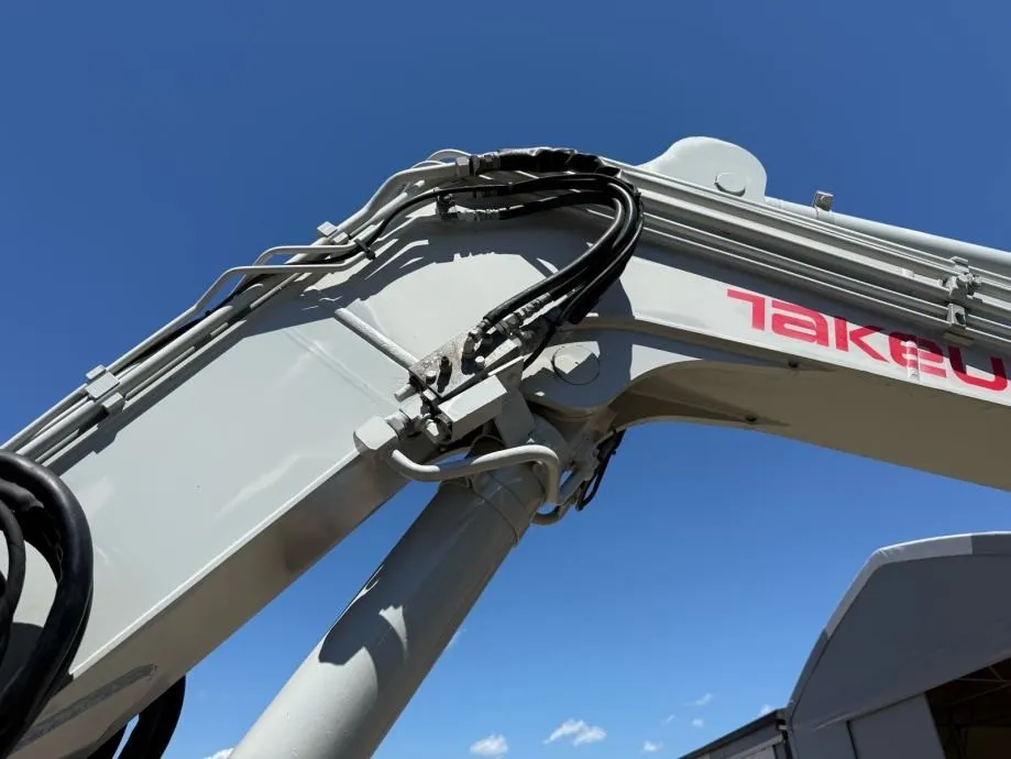 takeuchi tb180fr powertilt - slika 11