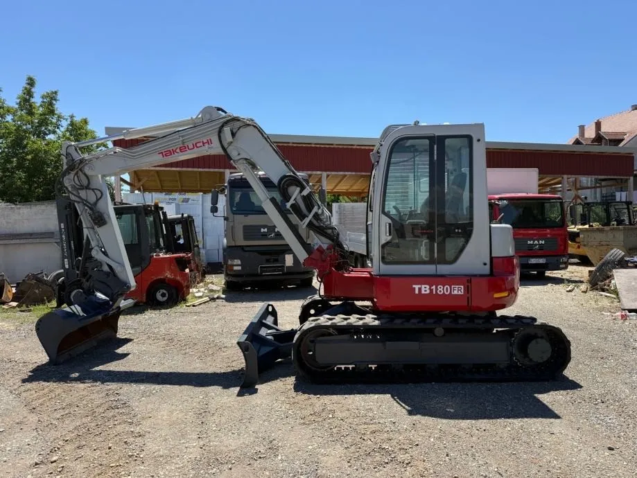 takeuchi tb180fr powertilt - slika 6