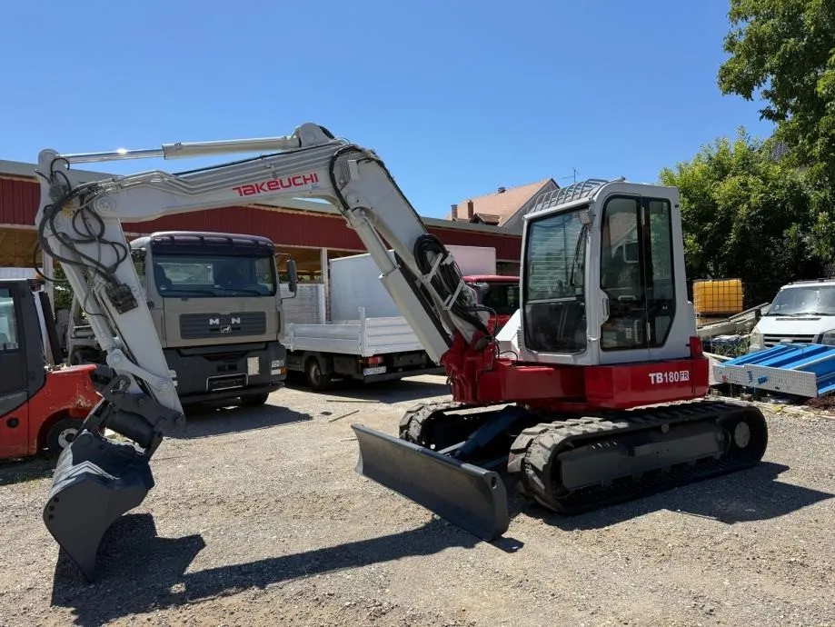 takeuchi tb180fr powertilt - slika 5