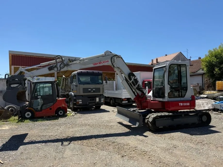 takeuchi tb180fr powertilt - slika 7