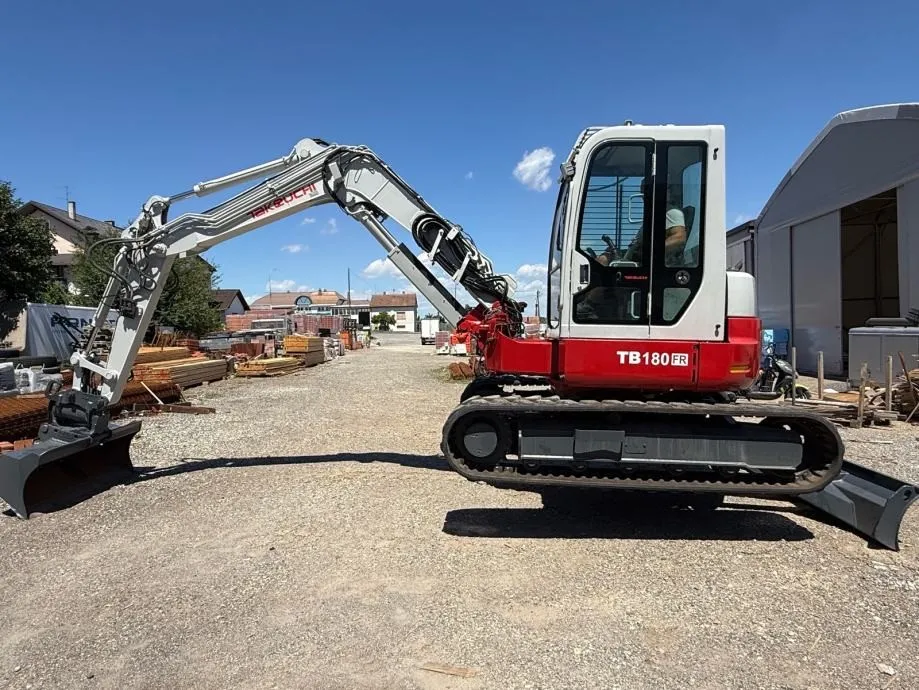 takeuchi tb180fr powertilt - slika 9