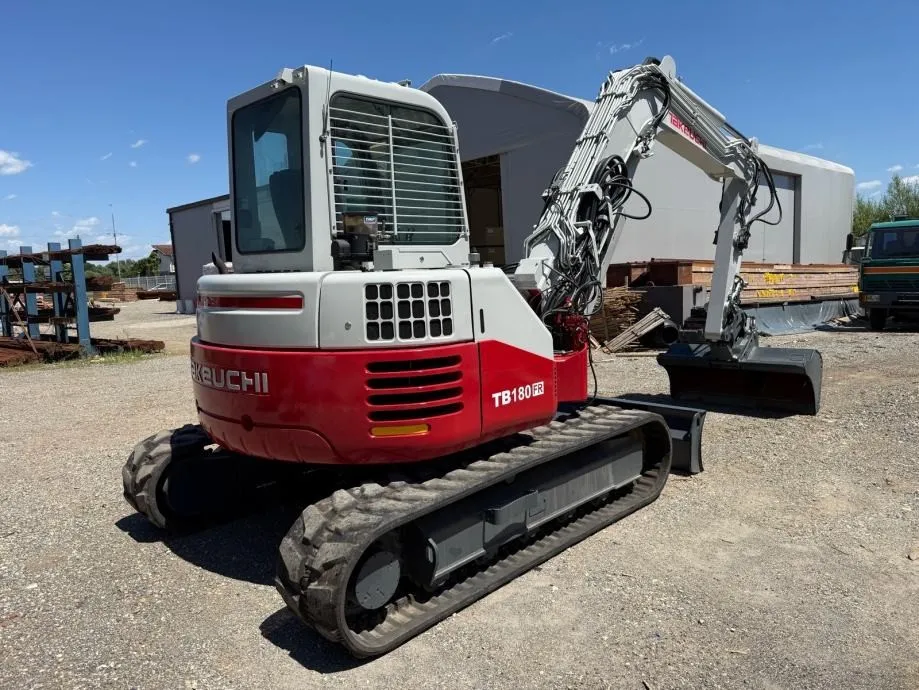 takeuchi tb180fr powertilt - slika 2