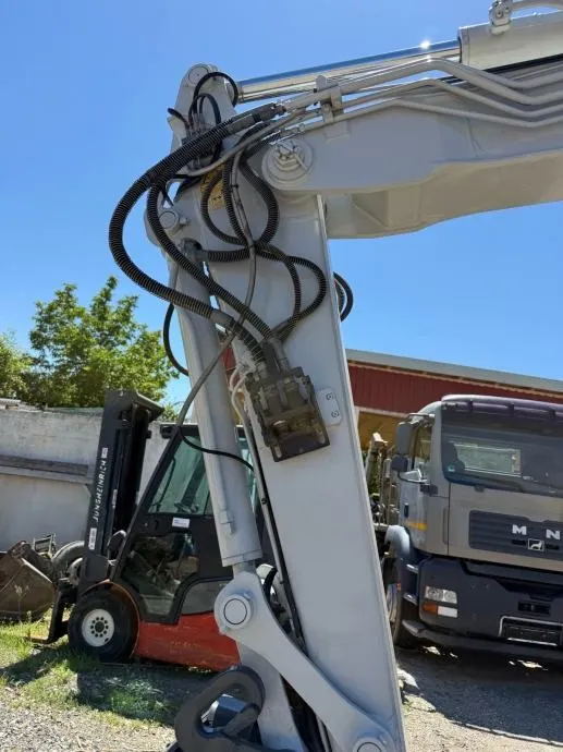 takeuchi tb180fr powertilt - slika 18