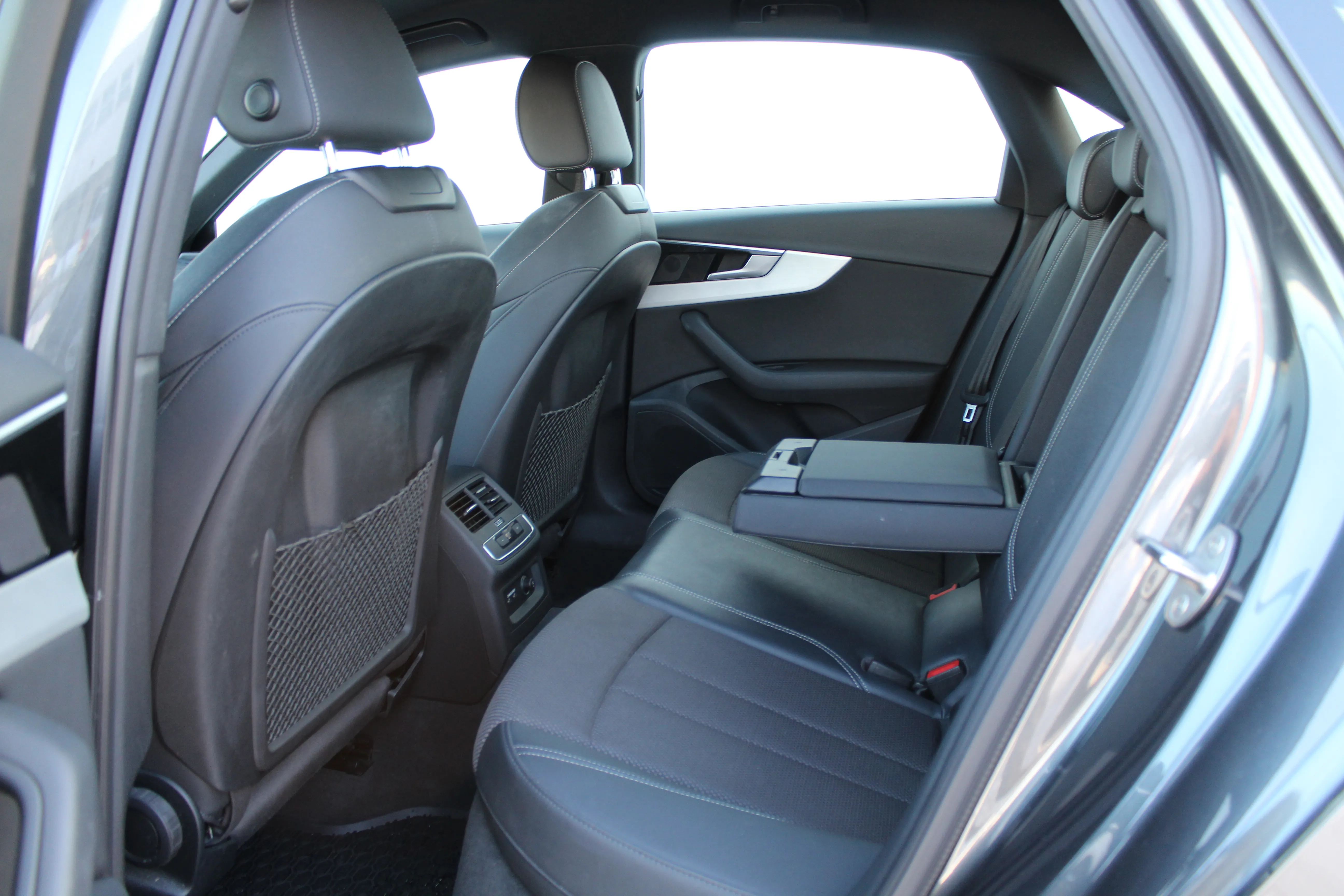 audi a4 35tdi s tr s line+ - slika 11