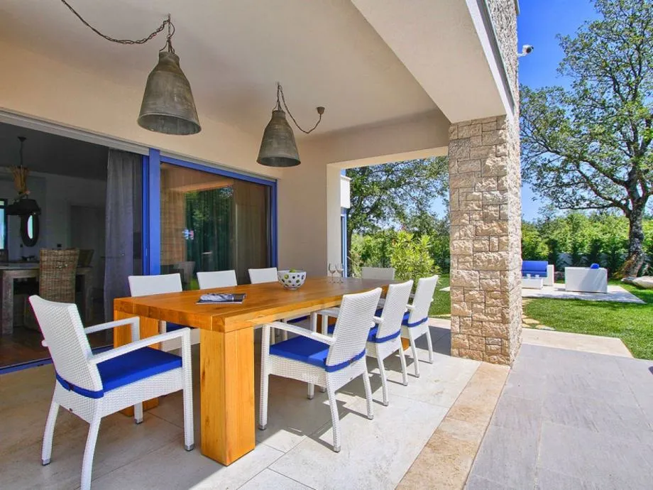 lovreč-dizajnerska vila na prodaji (prodaja) - slika 3
