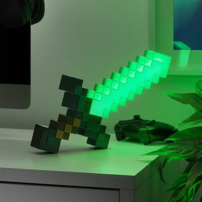 paladone minecraft diamond sword light - slika 5