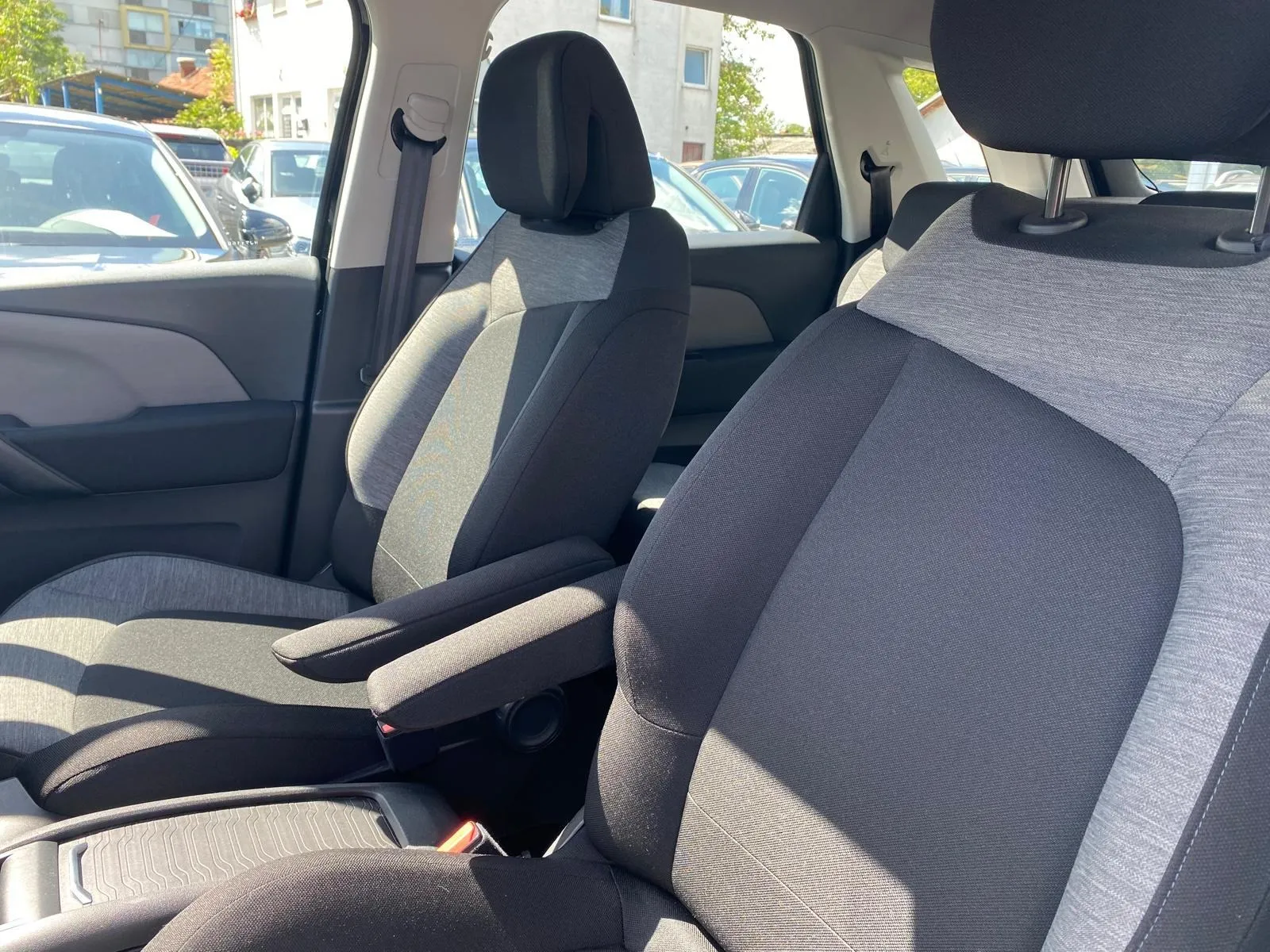 citroën c4 picasso 1.2 puretech automatik, navi, isofix, 4xgarancija! - slika 10