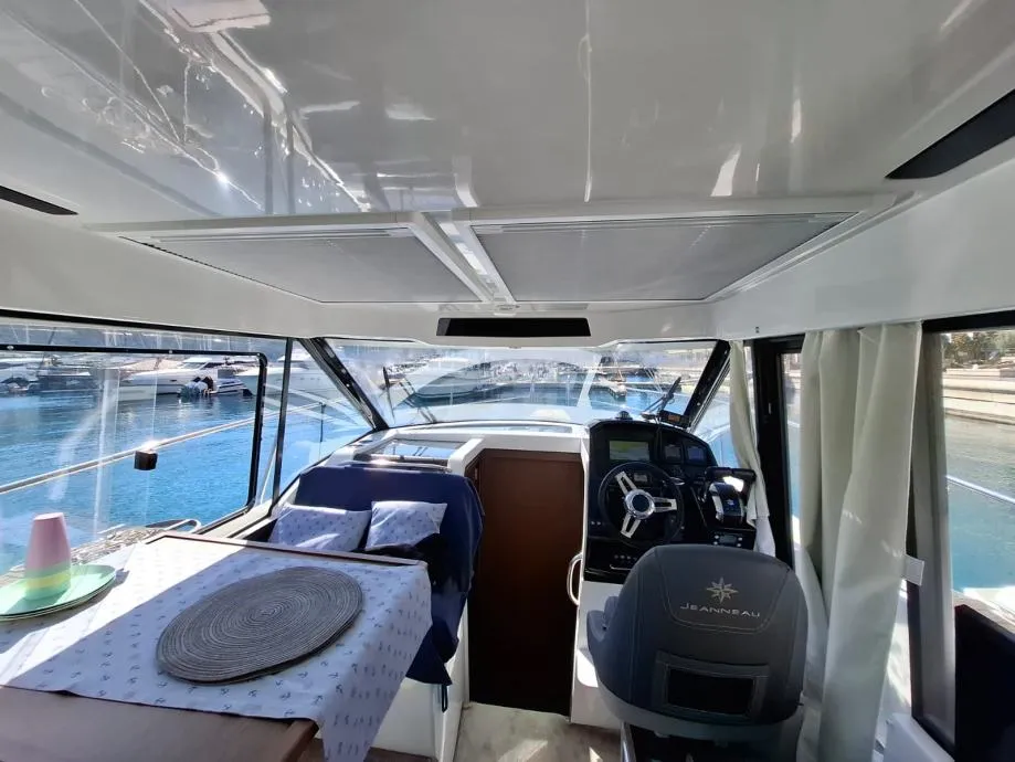 jeanneau merry fisher 895 - 2020 u odličnom stanju! - slika 10