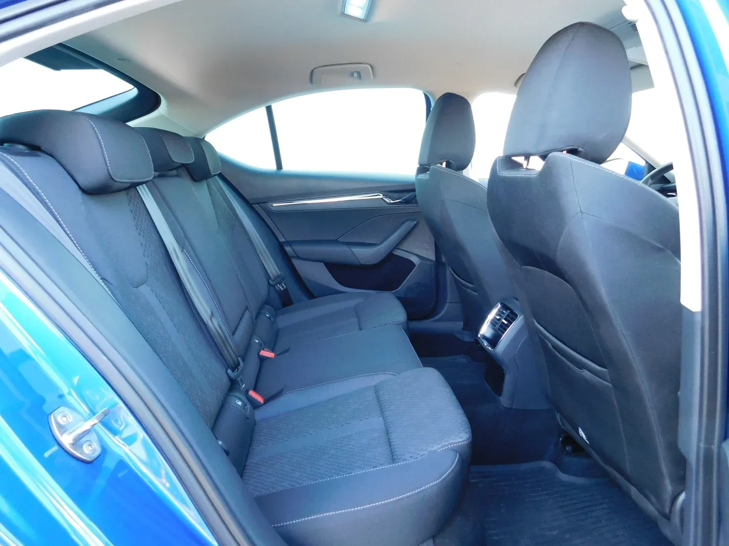 10671 škoda octavia style 2.0 tdi dsg - slika 13