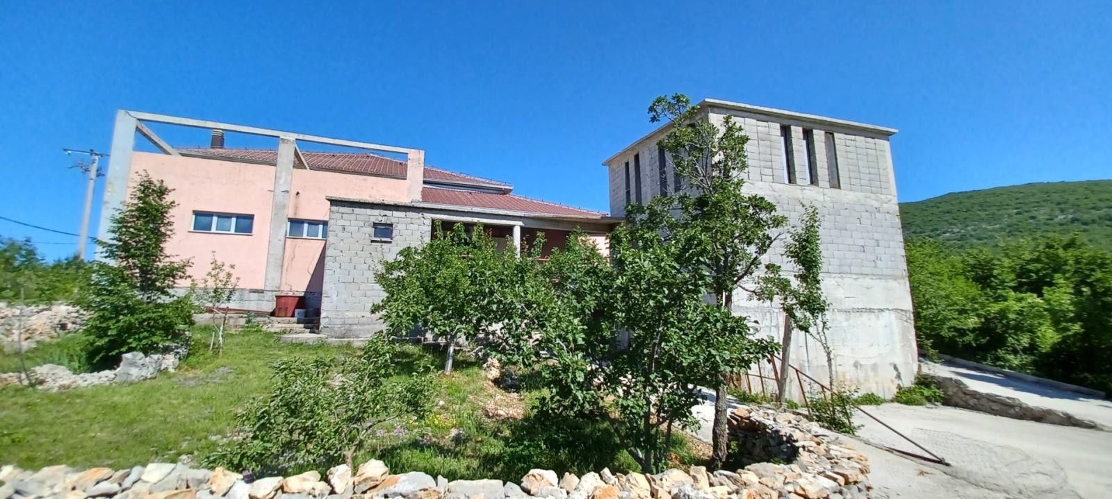 poslovno-stambena zgrada kamensko 768 m2 - slika 5