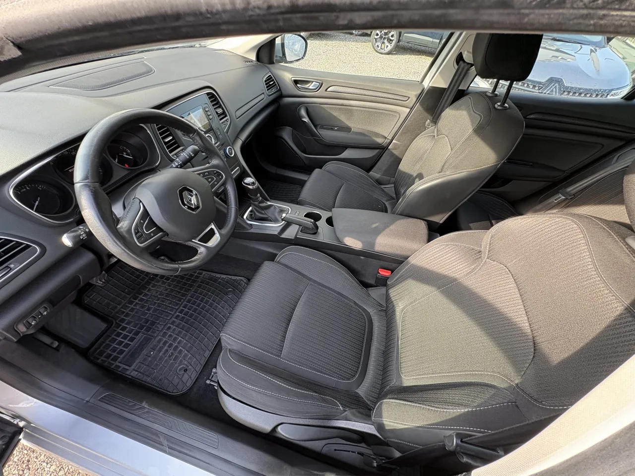 renault megane berline tce 100 business - slika 4