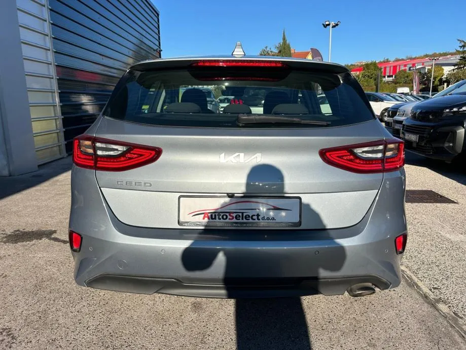 kia ceed 1.6 crdi - 2023 - servisna - navi - garancija - reg.1.god. !! - slika 7