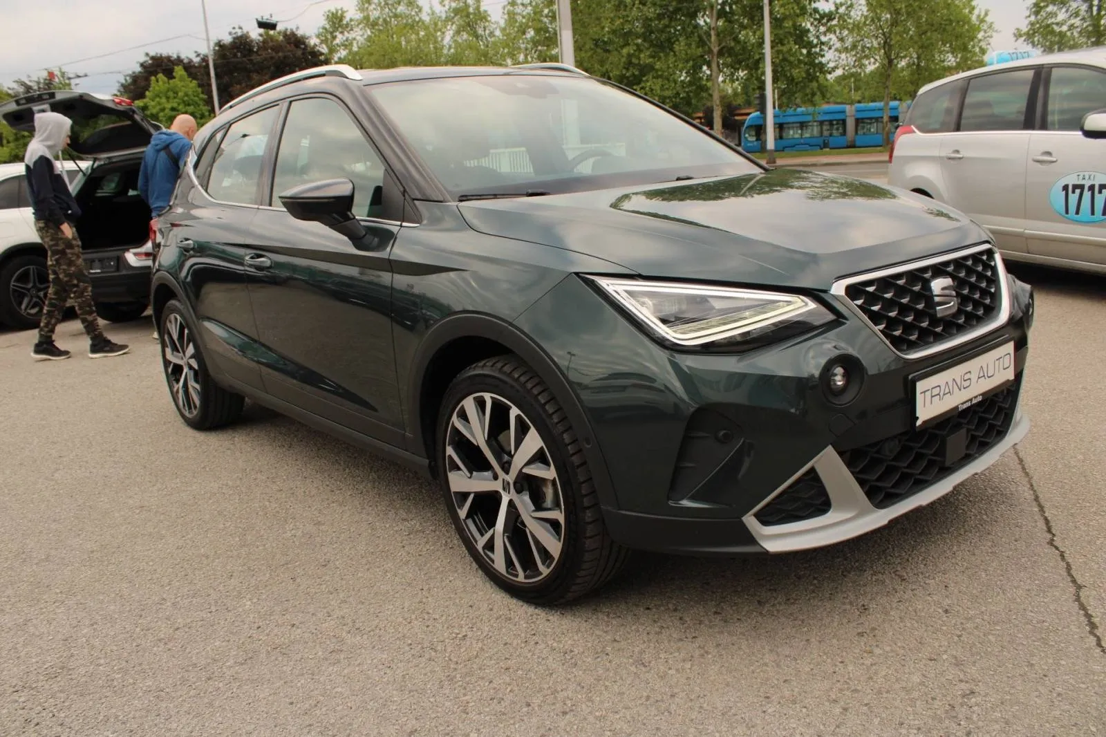 seat arona 1.0 tsi dsg *led, navigacija, kamera* - slika 2