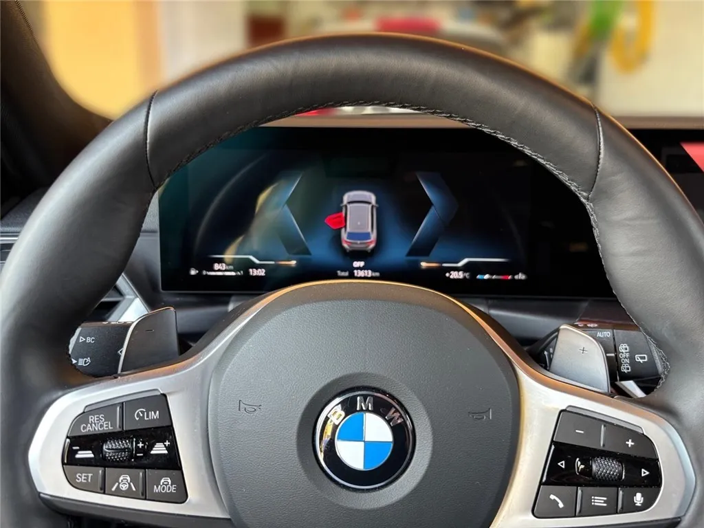 bmw serija 3 touring 320d m sport automatik panorama - slika 7