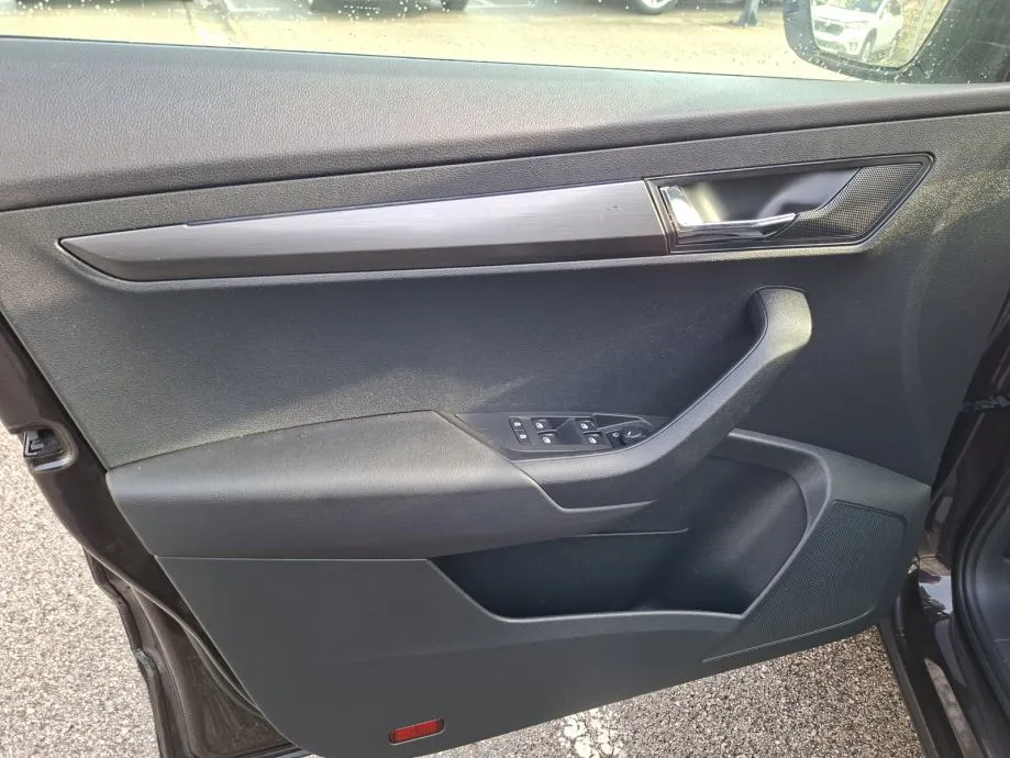 škoda karoq 1,6 ambition - slika 12