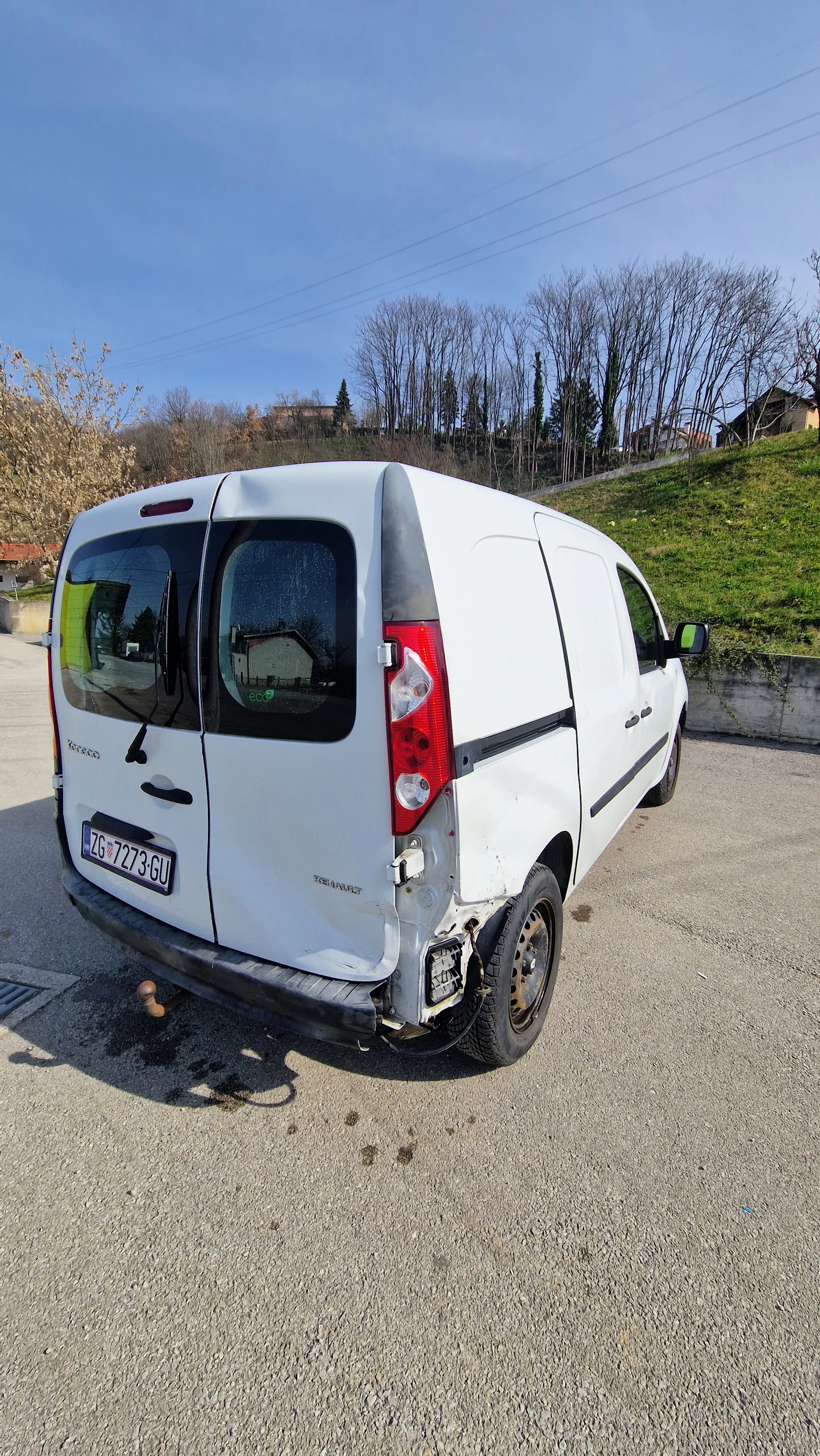 renault kangoo 1.5 dci - malo oštećen ali potpuno funkcionalan - slika 6