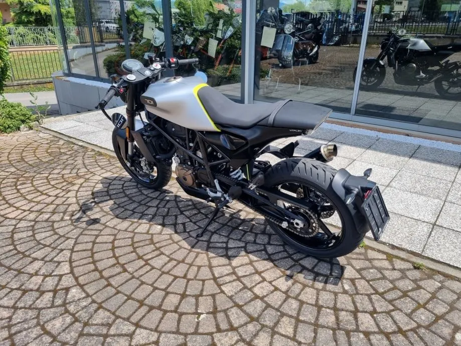 husqvarna vitpilen 701 abs tcs, shark, s garancijom, 2019 god. - slika 8
