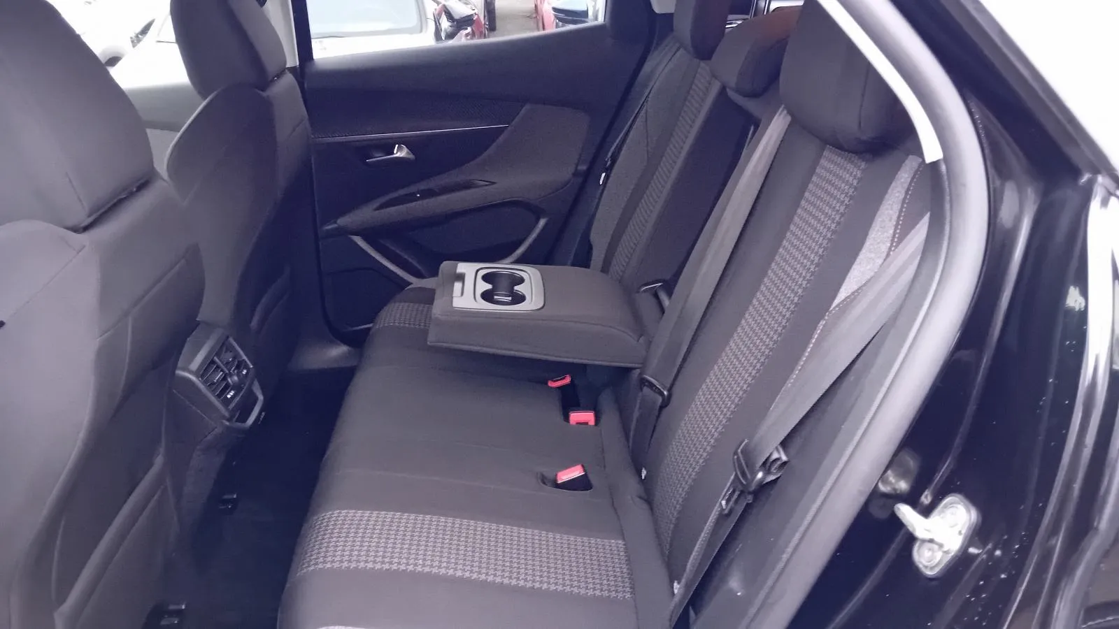 peugeot 3008 1,6 bluehdi automatik,do 2 godine jamstva,u sustavu pdv-a - slika 6