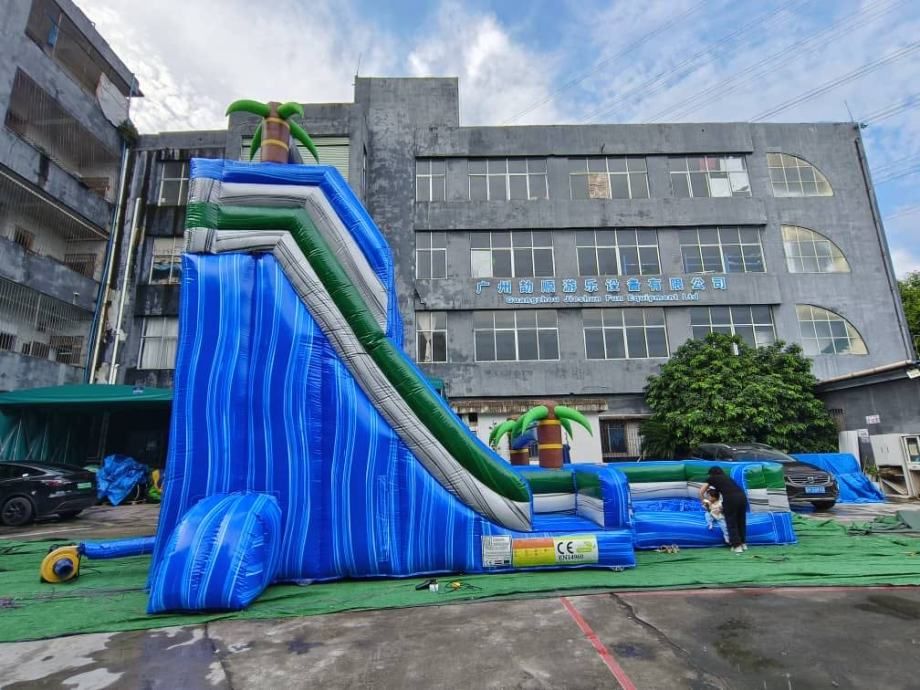 tobogan na napuhavanje s bazenom palma - slika 4