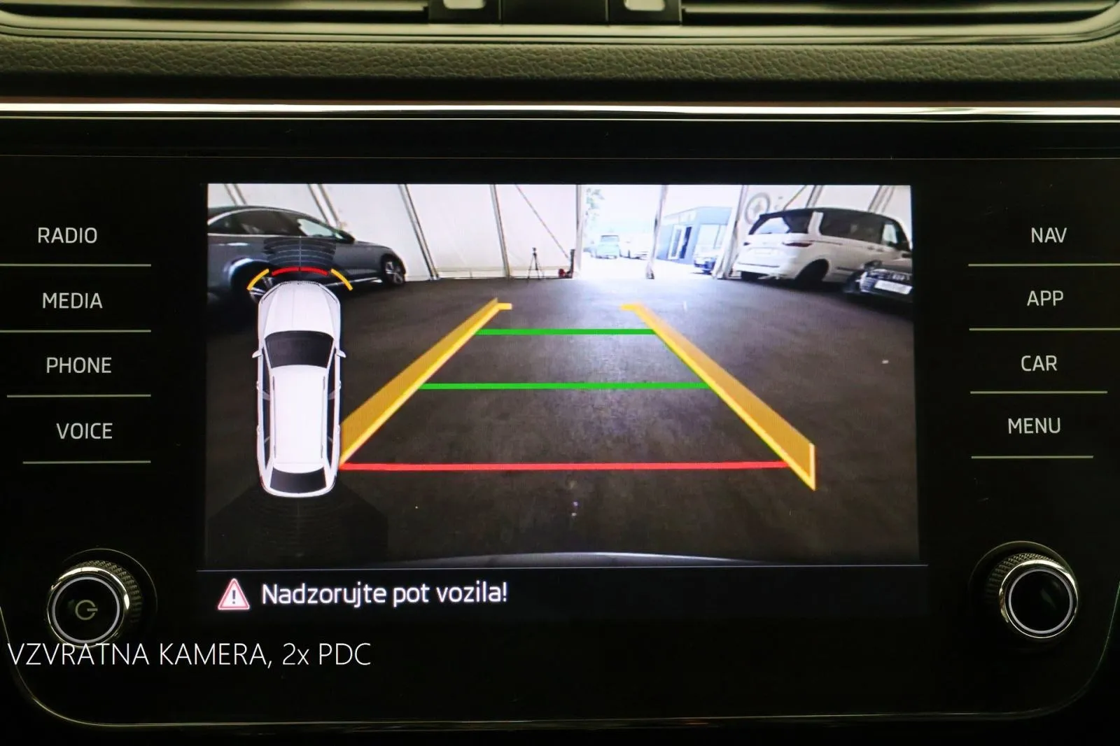 škoda superb combi n1 2.0tdi combi dsg matrix virtual radartemp - slika 15