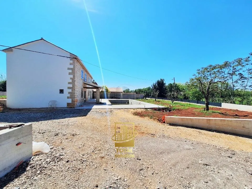 istra, barban, obnovljena stancija 180 m2 sa bazenom, okućnica 2000 m2 - slika 10