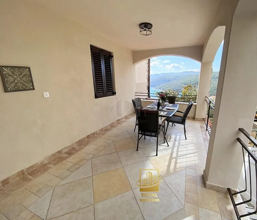 rabac, ekskluzivna vila 350 m2 sa očaravajućim pogledom na more - slika 45