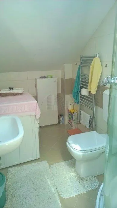 zagreb, podsljeme, djelomično dovršena vila poršine 650 m2 na parceli 3500 m2 - slika 18