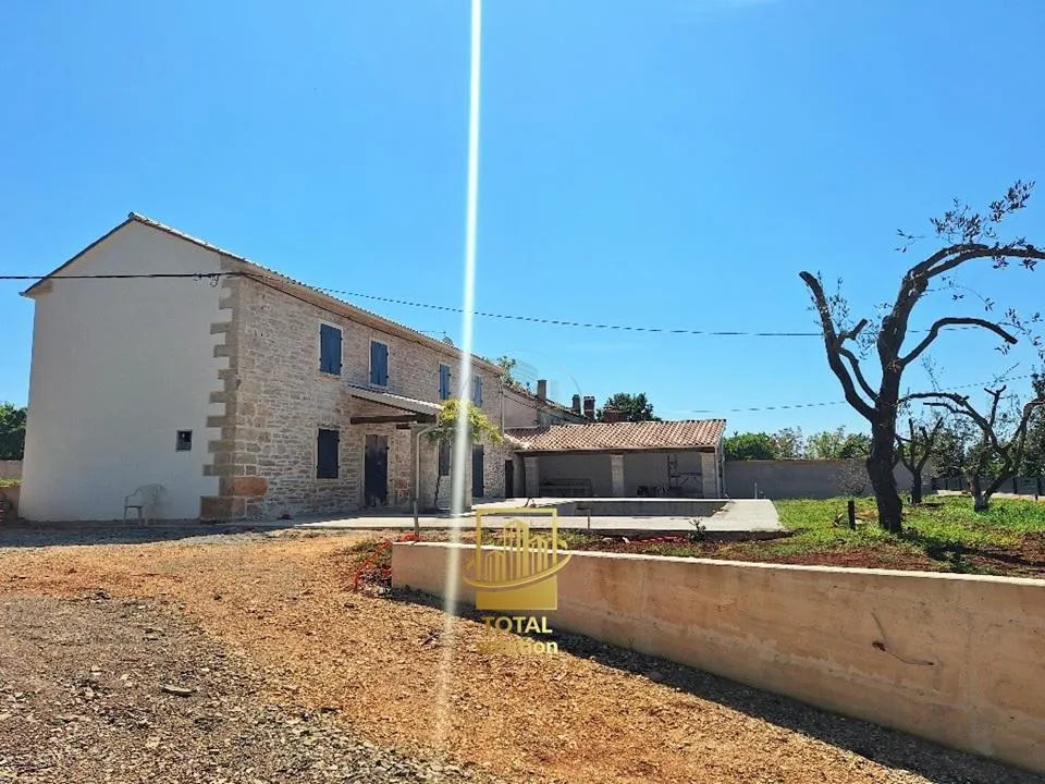 istra, barban, obnovljena stancija 180 m2 sa bazenom, okućnica 2000 m2 - slika 8