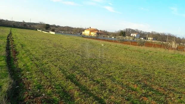 Istra, Raponji, građevinsko zemljište 2931 m2