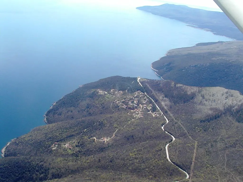Istra, Jurasi, građevinsko zemljište 9454 m2 uz more