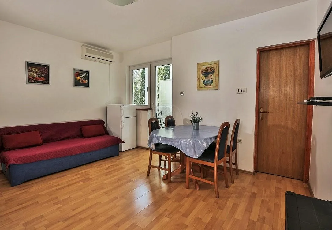 Novi Vinodolski, 30,47 m2 jednoiposobni apartman, 100 m od mora