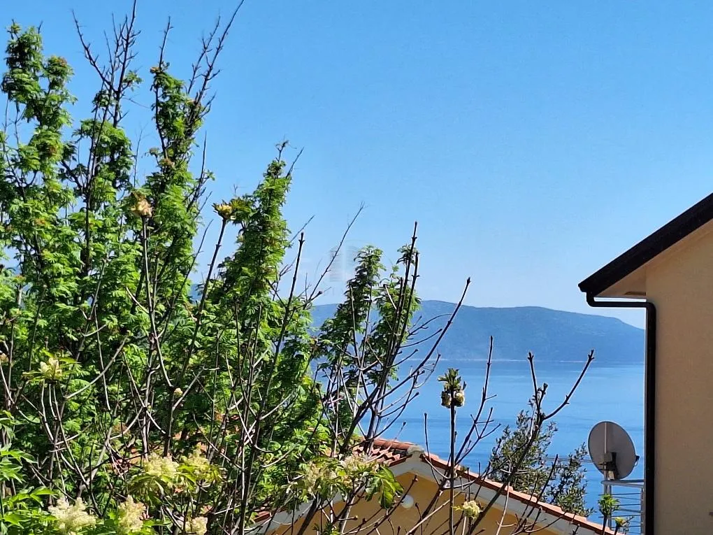 Istra, Zagorje, građ. zemljište 561 m2 sa otvorenim pogledom na more