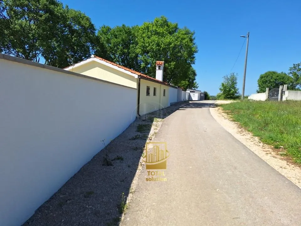 istra, barban, 1.5 km od mora, kuće 200 m2 sa bazenom okućnica 1640 m2 - slika 21