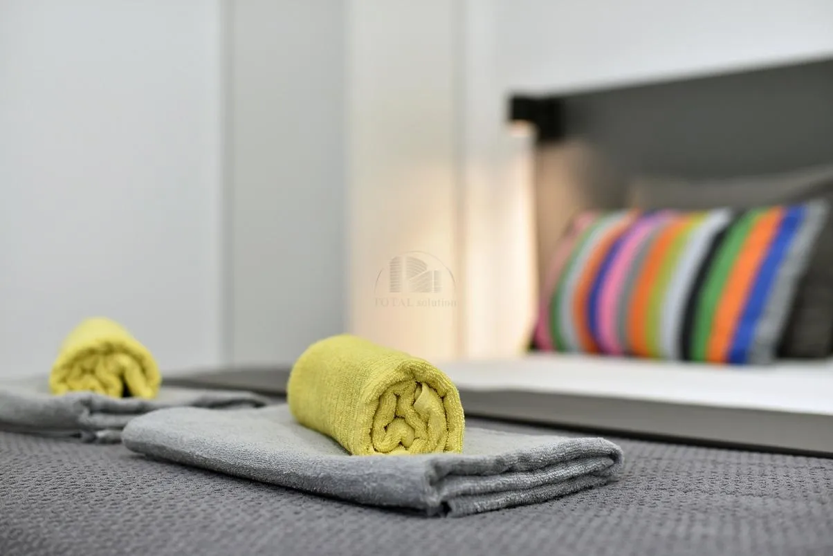 zagreb, strogi centar, 3 apartmana + tavan ukupne površine 203 m2, uhodan dnevni najam - slika 18